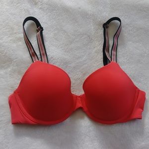 Victoria's Secret Bra NWOT !!!!